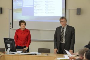 Директор Центру Володимир Бойко та викладач Центру Зинаїда Рубан на відкриті 4 жовтня 2016 року.