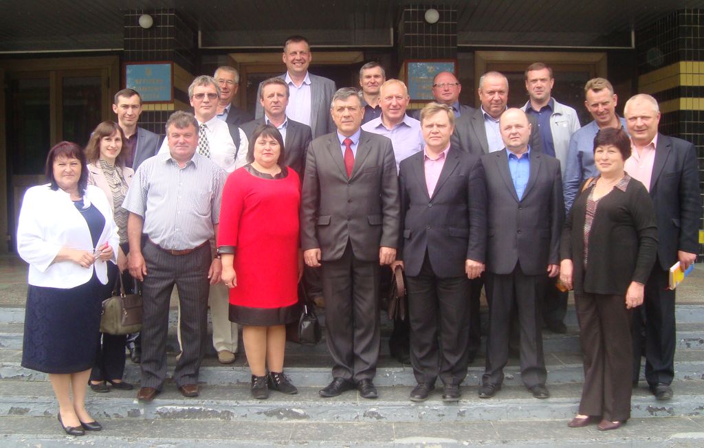 12 травня група слухачів центру підвищення кваліфікавції – заступників голів районних рад у Десні