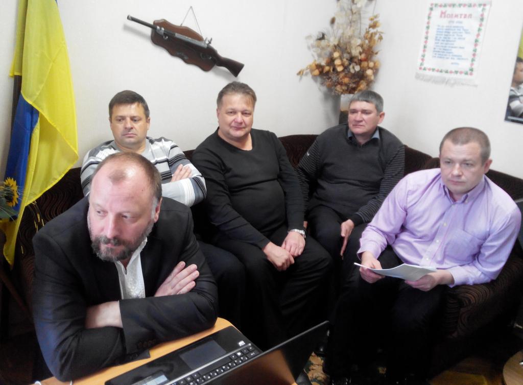 Представники Чернігова на експертній зустрічі по проекту Закону України «Про внесення змін до деяких законодавчих актів України щодо посилення відповідальності за порушення правил рибальства та ведення робіт на землях водного фонду» 19 травня 2016 р.