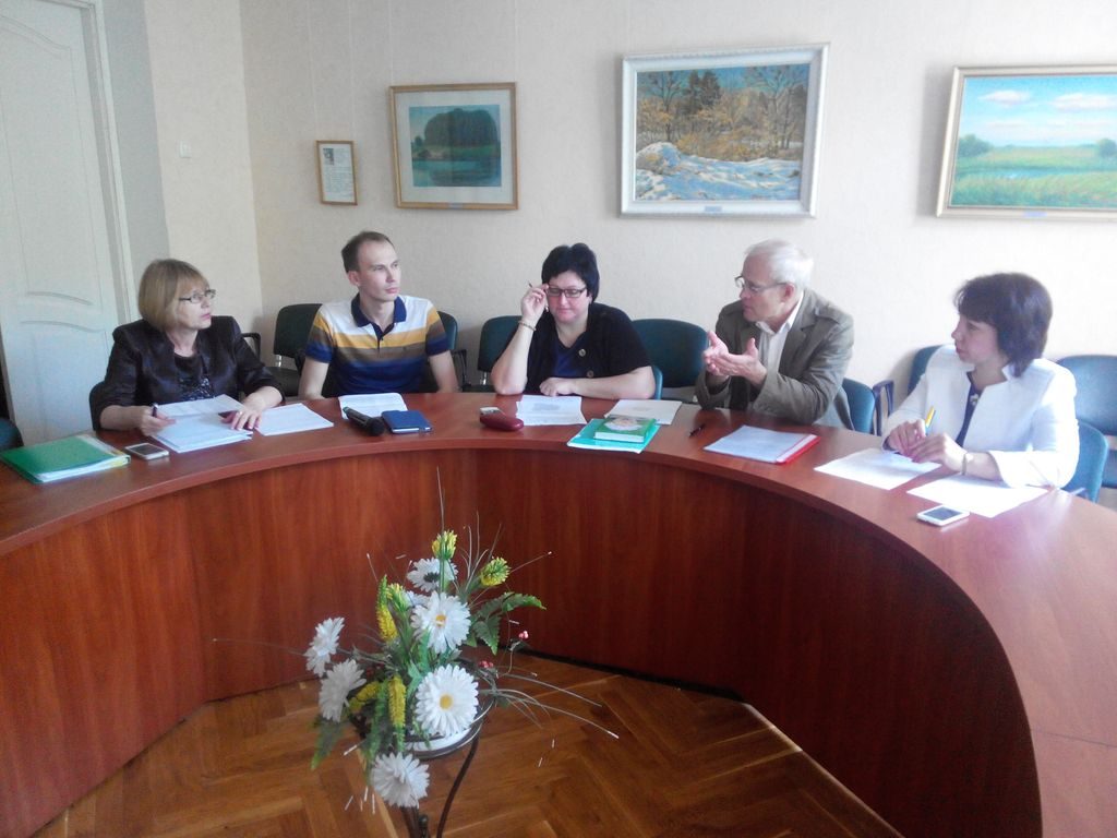 Експертна зустріч представниками Міністерства фінансів щодо опорних шкіл, учасники від Чернігова, 26 травня 2016 року.