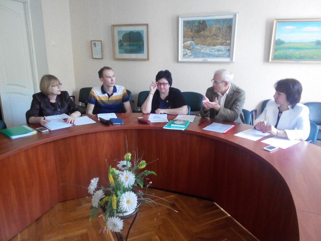 Експертна зустріч представниками Міністерства фінансів щодо опорних шкіл, учасники від Чернігова, 26 травня 2016 року.
